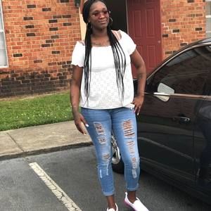 Meet your Posher, Tiffany